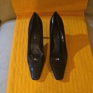 Vintage Black Heels with Bow Detail